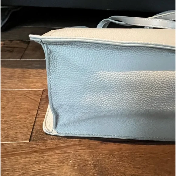 DAVID JONES Vegan leather tote bag in light grey. - Picture 7 of 9